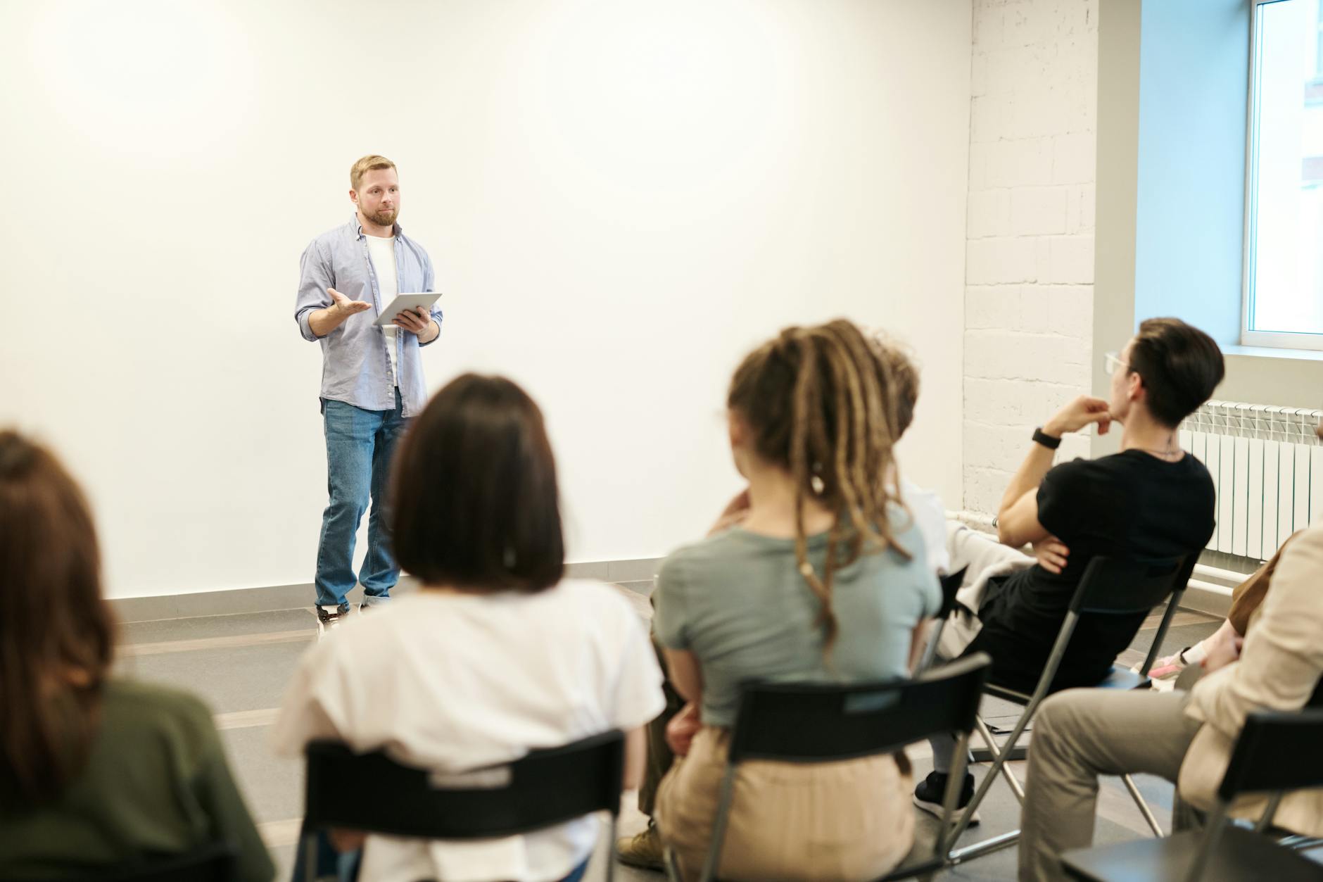 Photo by fauxels on <a href="https://www.pexels.com/photo/man-wearing-gray-dress-shirt-and-blue-jeans-3184317/" rel="nofollow">Pexels.com</a>