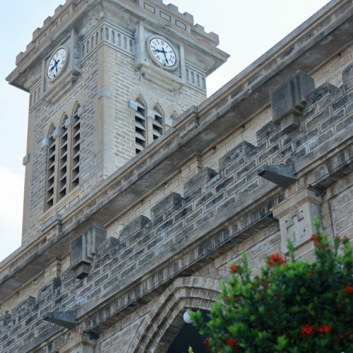 Photo by 🇻🇳🇻🇳Nguyễn Tiến Thịnh 🇻🇳🇻🇳 on <a href="https://www.pexels.com/photo/clock-tower-of-historic-stone-church-building-32658562/" rel="nofollow">Pexels.com</a>